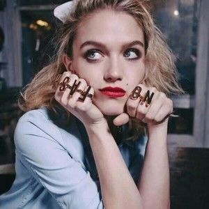 Meet your Posher, Sara